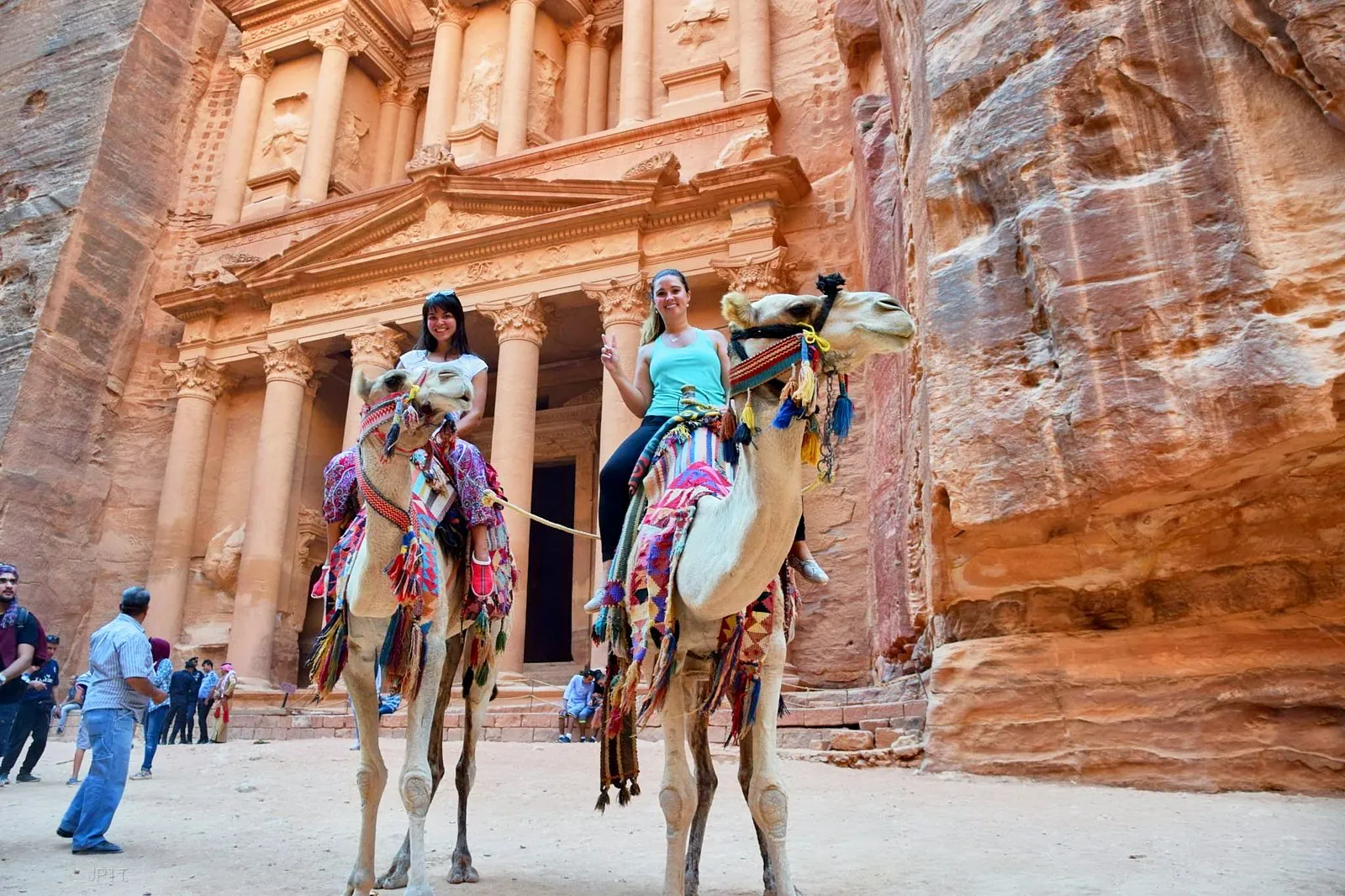 Amman: Petra, Wadi Rum & Dead Sea 2-Day Tour